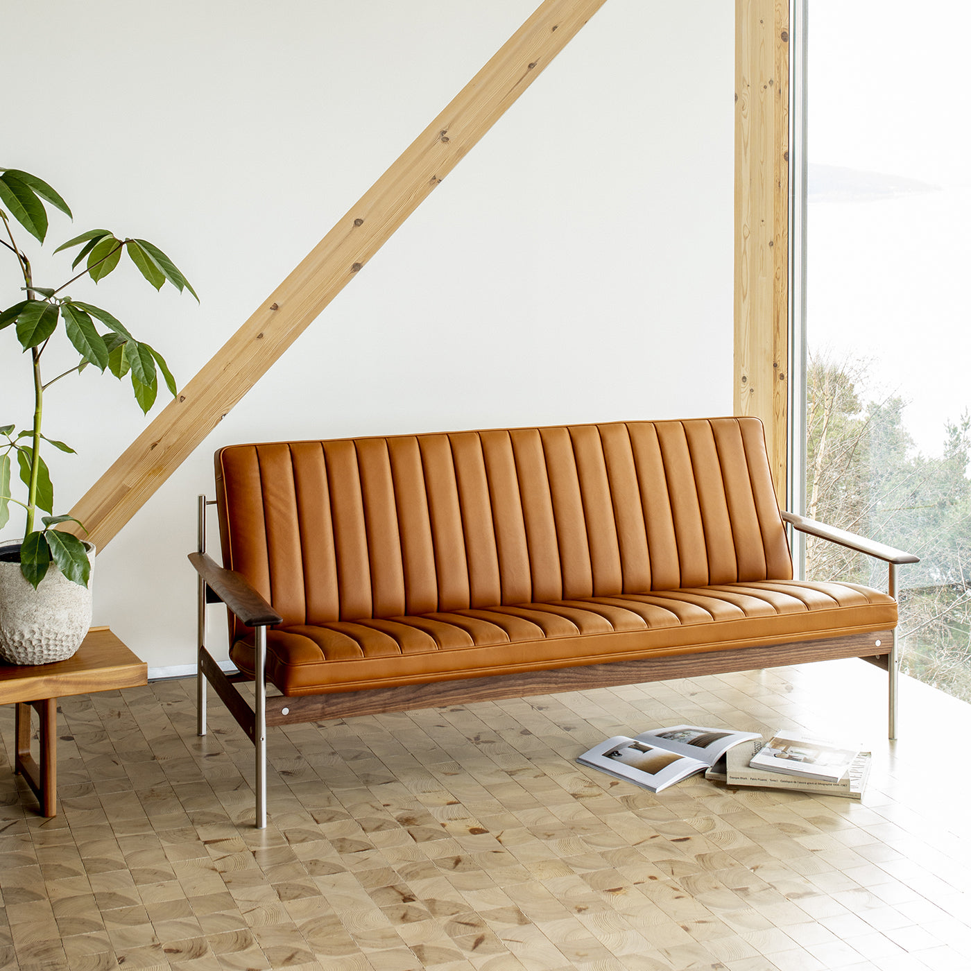 Model 1001 AX Sofa