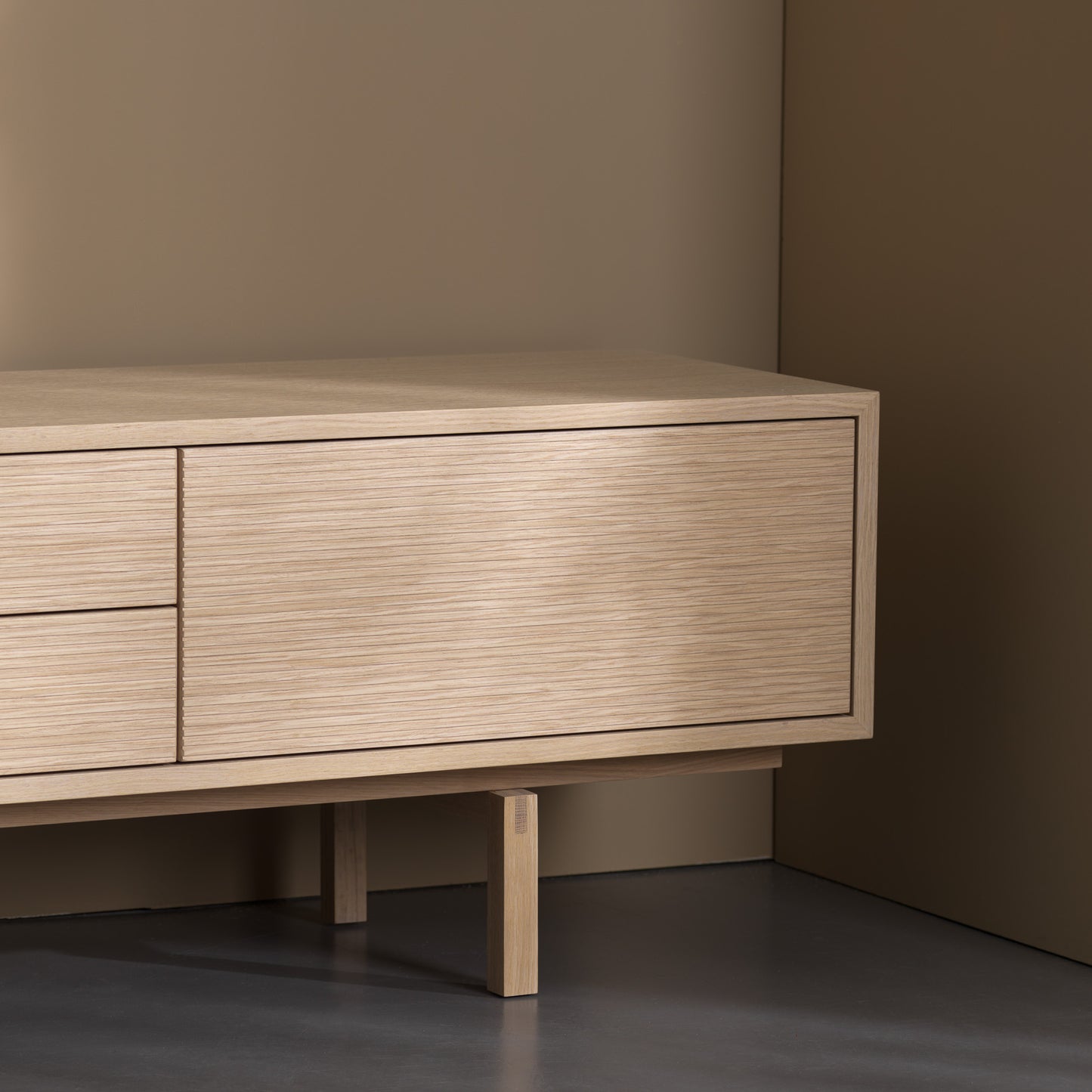 Abel - Konsoll - Frittstående - B300 - H73