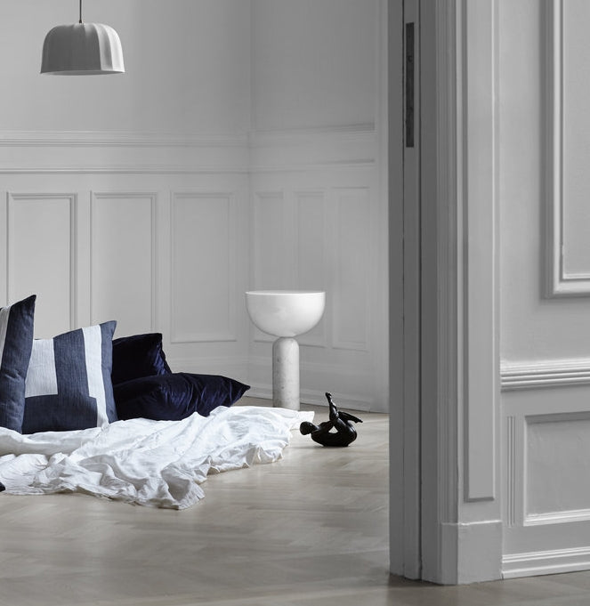 Kizu - Bordlampe - Hvit - Stor