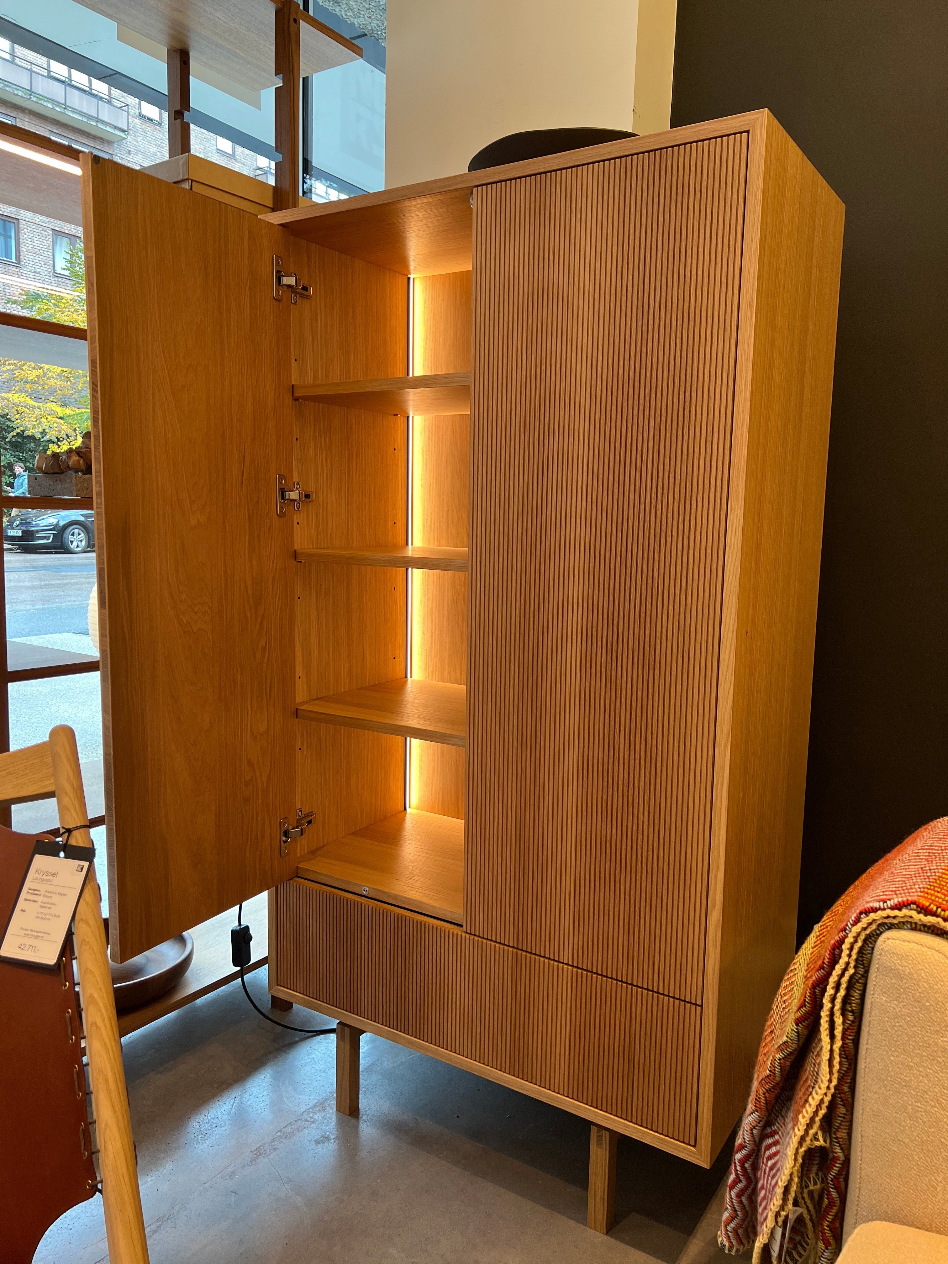 Høyskap & Garderobeskap