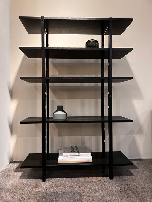 Gulvmodell - Sortlakkert eik - prosjekt