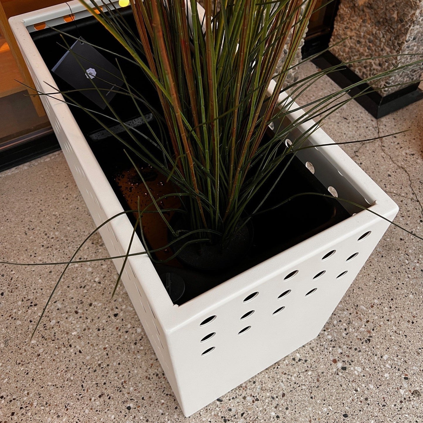 Sundays Frame - Blomsterpotte høy - Utstillingsmodell 40%