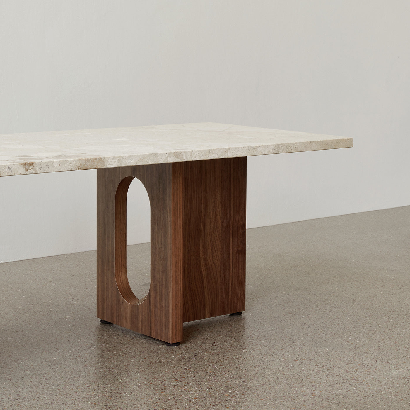 Androgyne Sofabord - 120 x 45 cm - Trebase - Stentopp
