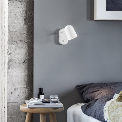 Buddy - Vegglampe - Hvit