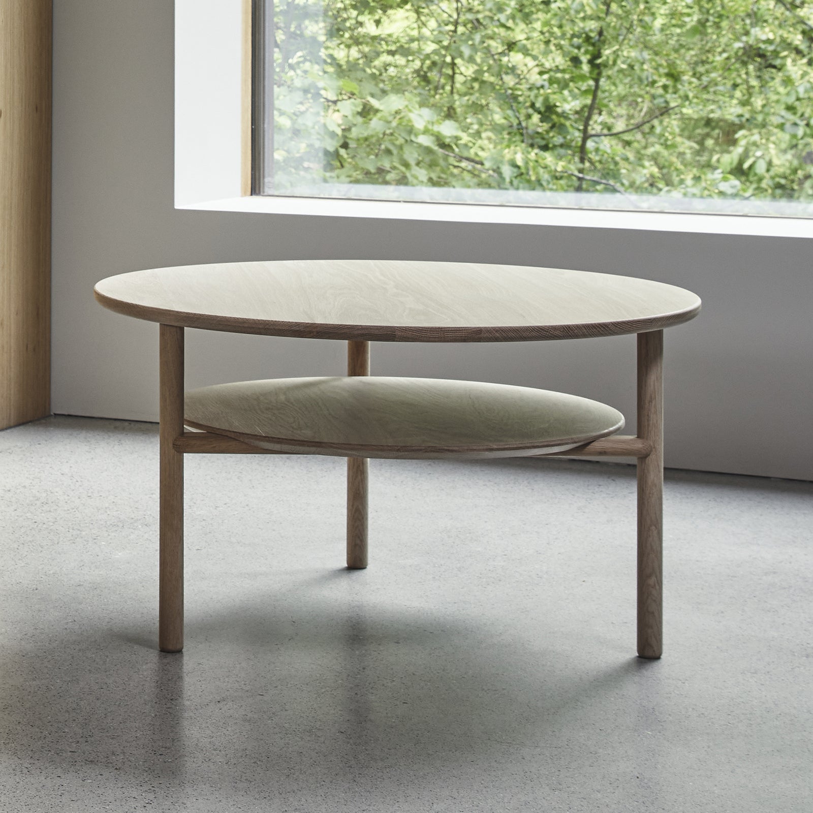 Diameter 75 cm høyde 42