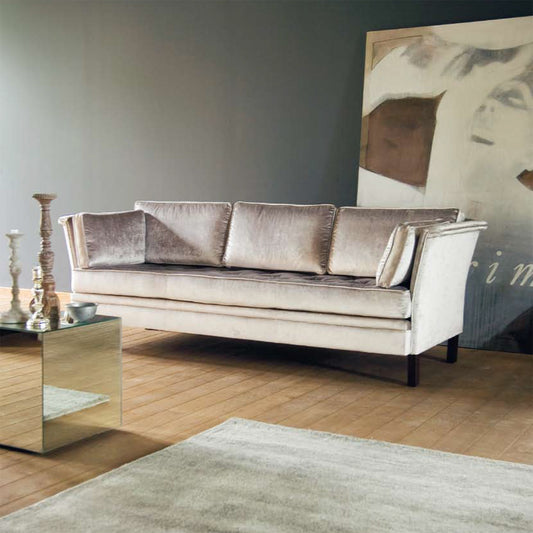 Trim sofa