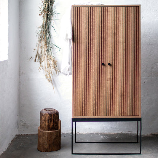 Dis - Skap 168 x 80 cm - Rillet front