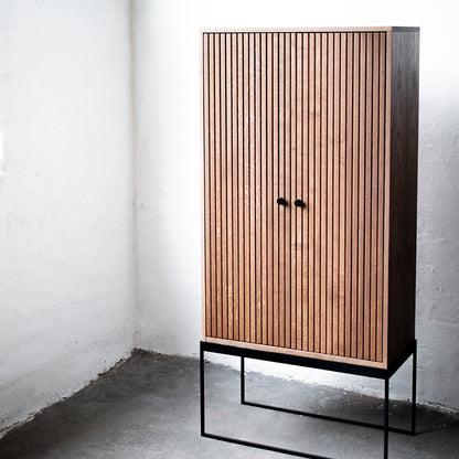 Dis - Skap 168 x 80 cm - Rillet front