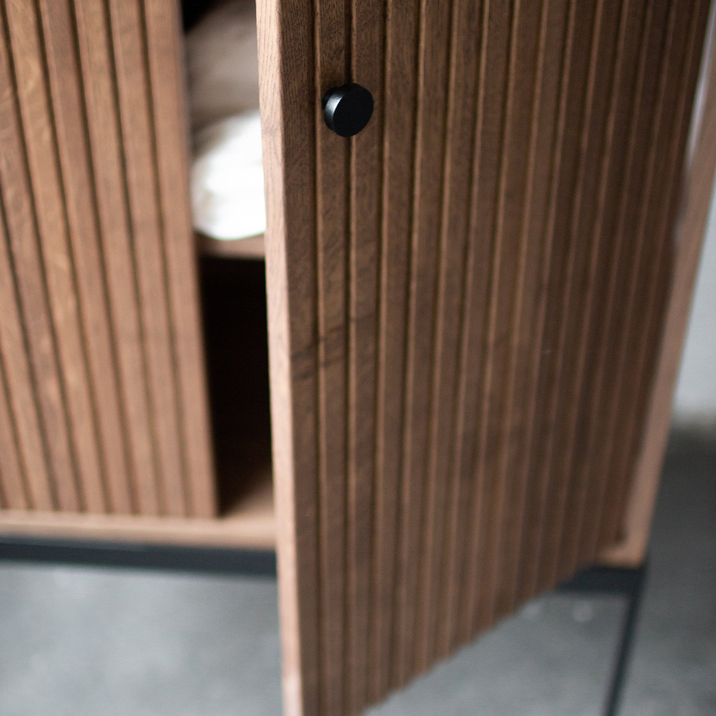 Dis - Skap 168 x 80 cm - Rillet front